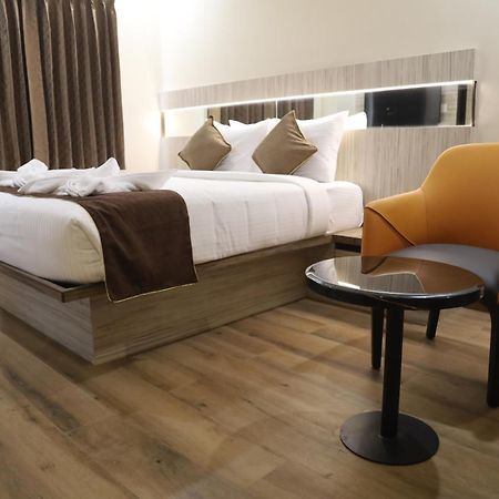 Kings Bury Inn Kumbakonam Dış mekan fotoğraf