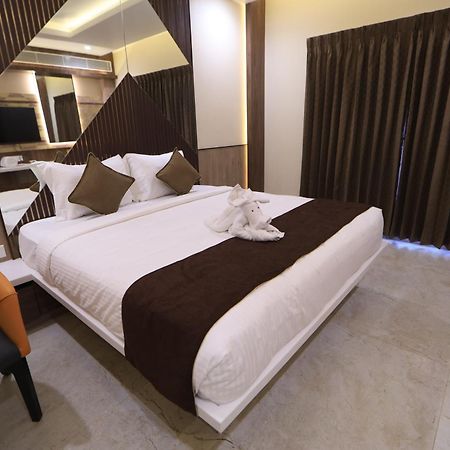 Kings Bury Inn Kumbakonam Dış mekan fotoğraf