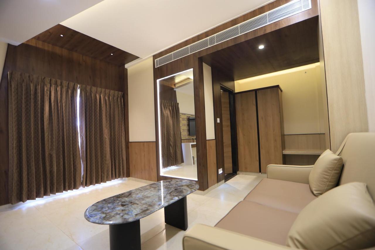 Kings Bury Inn Kumbakonam Dış mekan fotoğraf