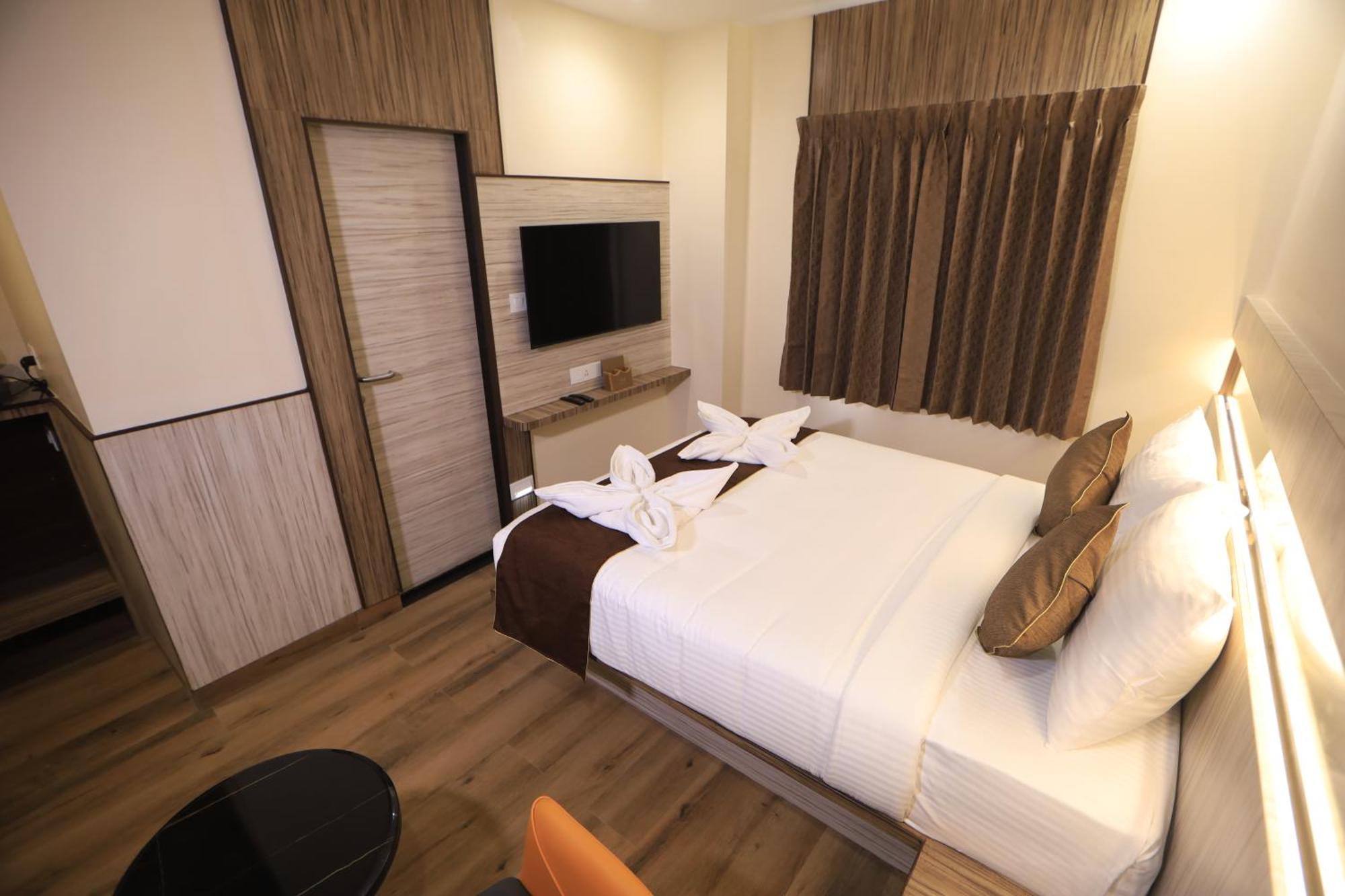 Kings Bury Inn Kumbakonam Dış mekan fotoğraf