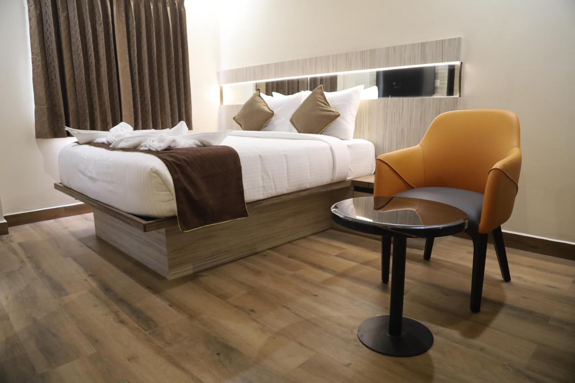 Kings Bury Inn Kumbakonam Dış mekan fotoğraf