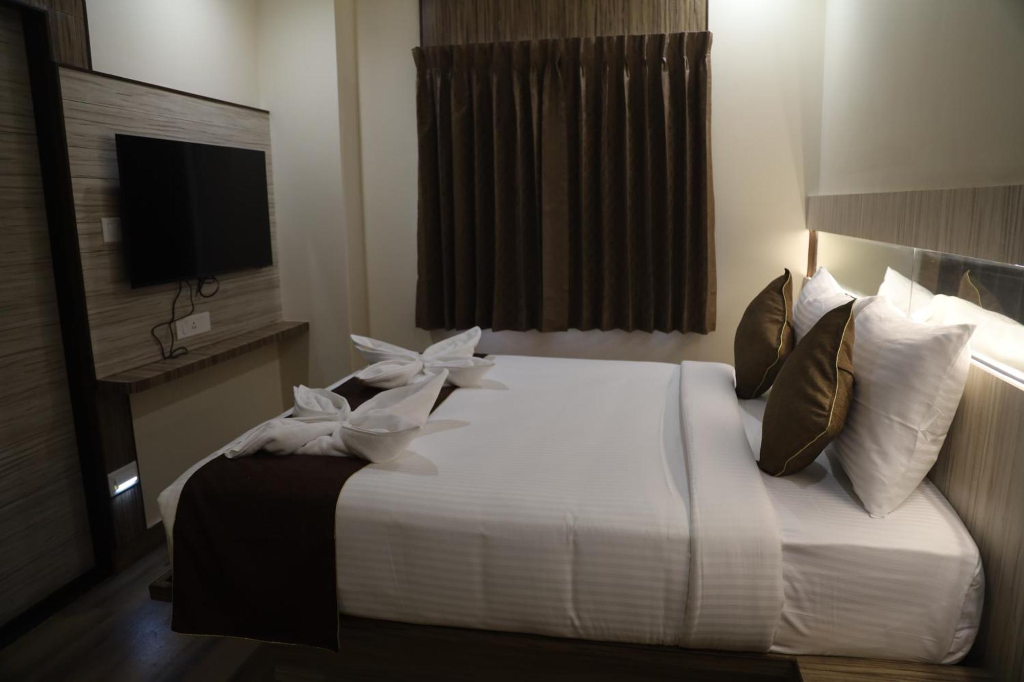 Kings Bury Inn Kumbakonam Dış mekan fotoğraf