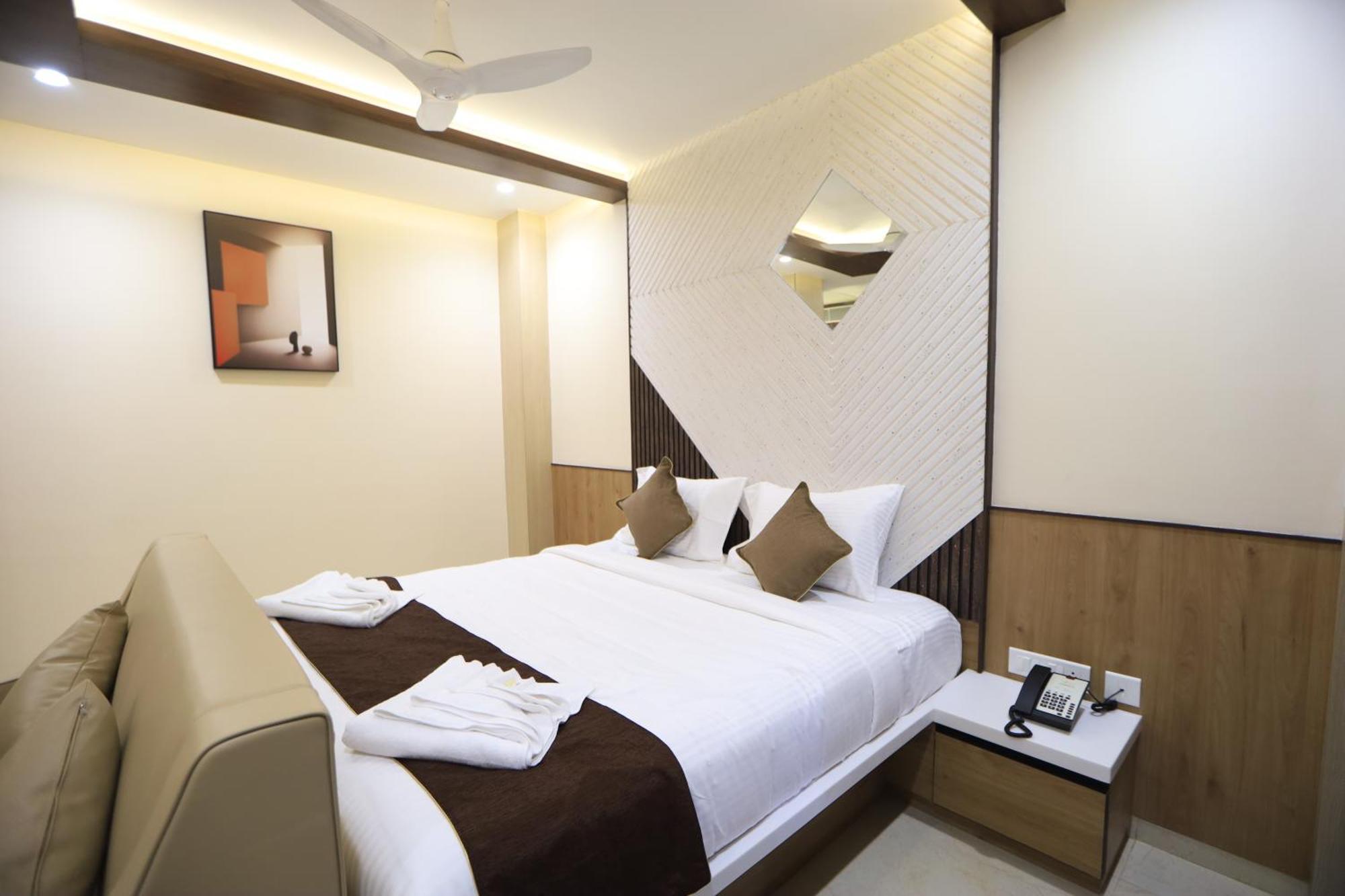 Kings Bury Inn Kumbakonam Dış mekan fotoğraf