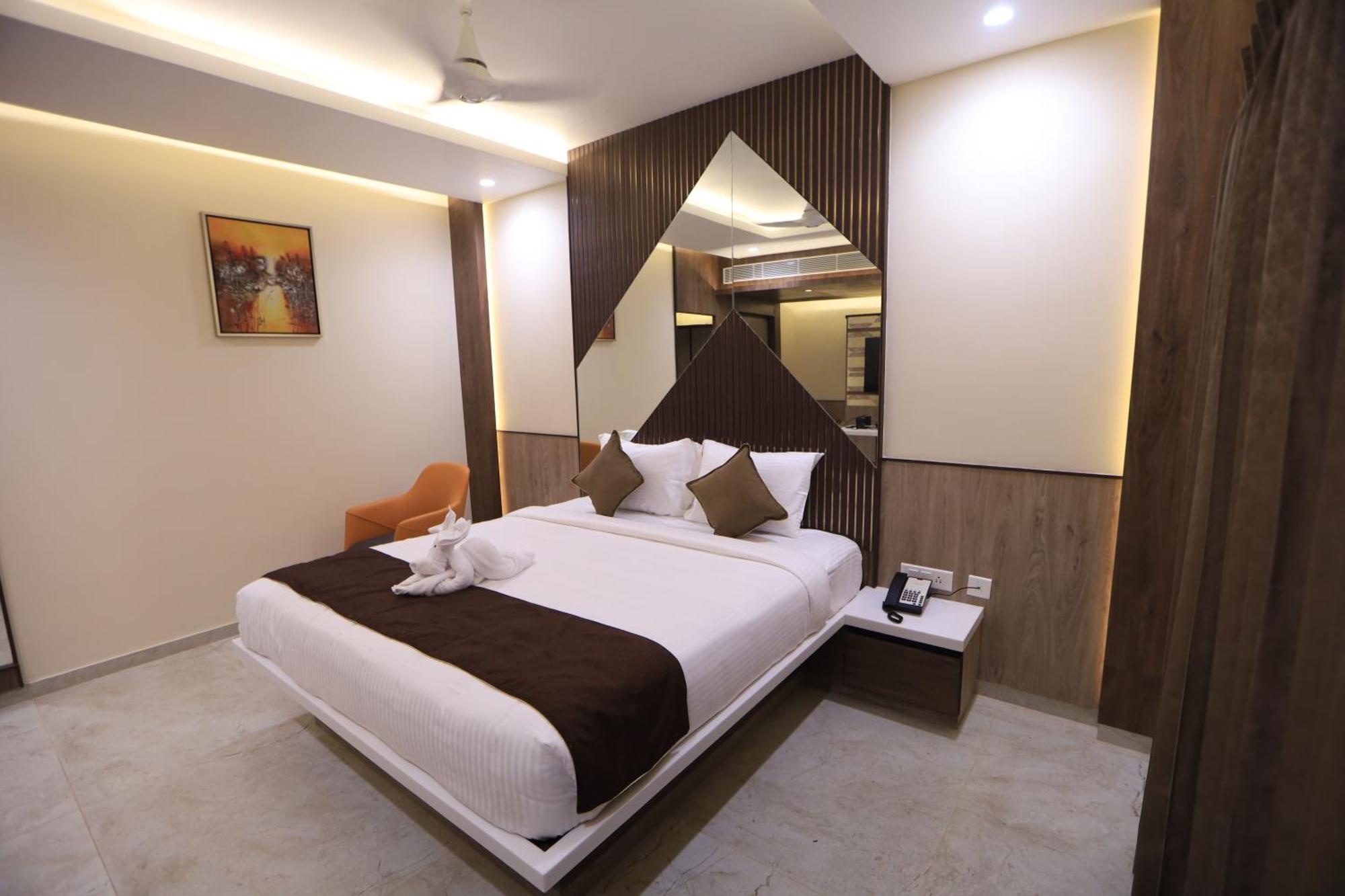 Kings Bury Inn Kumbakonam Dış mekan fotoğraf